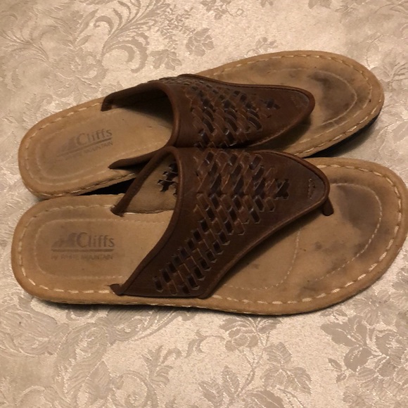 Cliffs by WHITE MOUNTAIN Leather Sandals - Size 8.5 - #207 - Picture 2 of 14